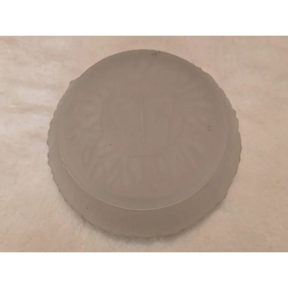 Vintage L E Smith Frosted Satin Glass Vanity Powder Jar Butterfly Lid